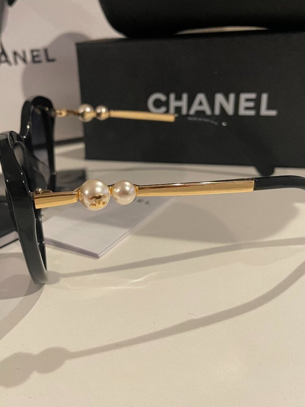 NWT Authentic Chanel Pearl Sunglasses w/Two free gifts - Picture 9 of 14